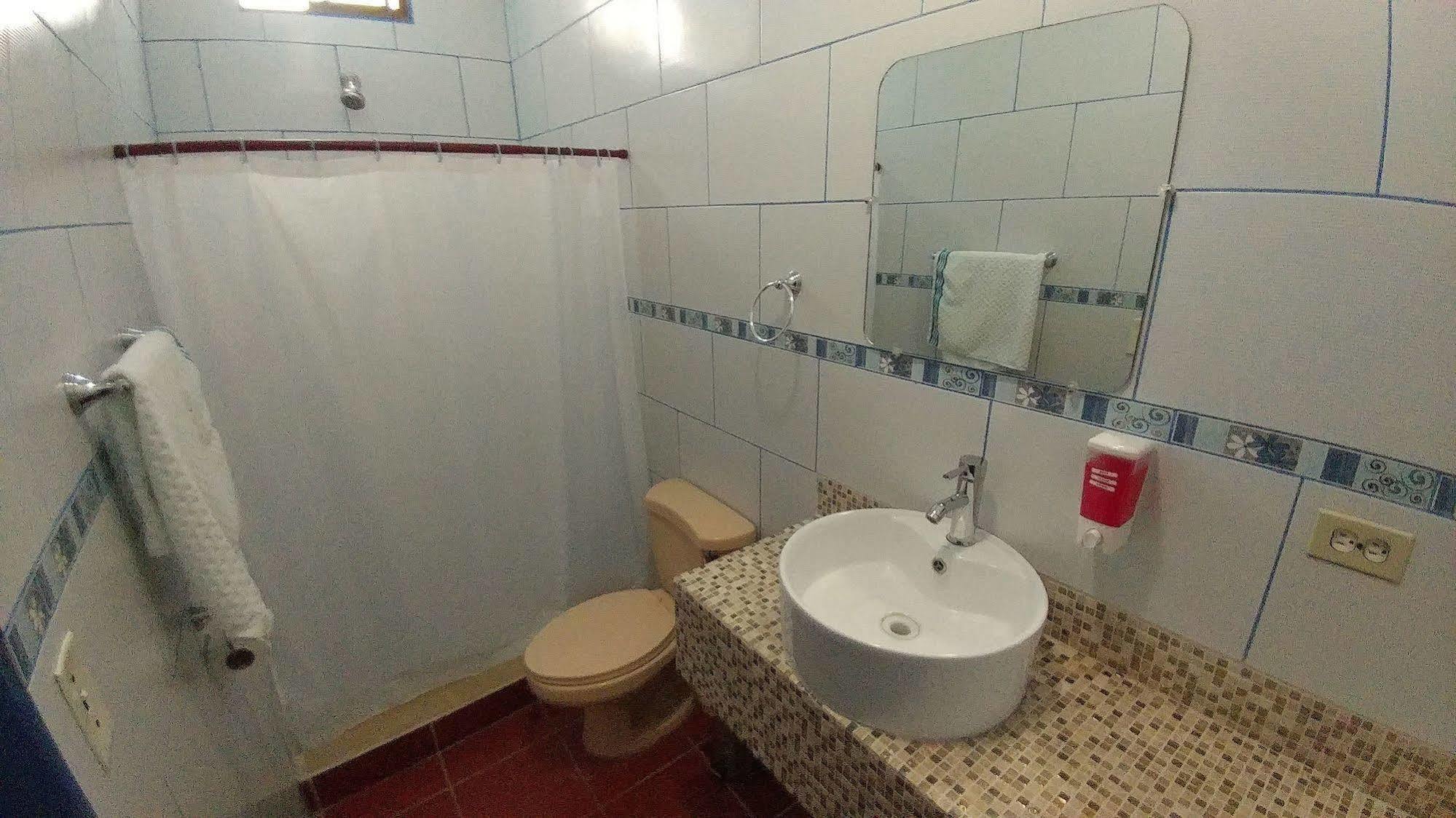 Hotel El Internacional Granada Εξωτερικό φωτογραφία
