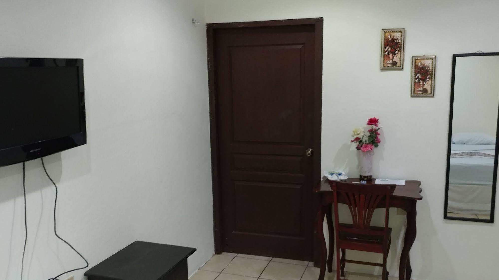 Hotel El Internacional Granada Εξωτερικό φωτογραφία